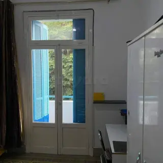 S+2 de 100 m² au 2e étage avec chauffage central, place Jeanne d’Arc