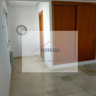 Appartement S+2 haut standing de 124 m² au 4e étage, Cité El Wahat, L’Aouina — photo 2