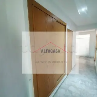 Appartement S+2 haut standing de 124 m² au 4e étage, Cité El Wahat, L’Aouina — photo 4