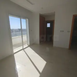 Appartement S+3 haut standing de 166 m² avec terrasse, 6e étage, El Menzah 9C — photo 2