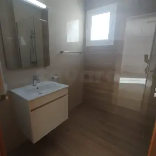 Appartement S+3 haut standing de 166 m² avec terrasse, 6e étage, El Menzah 9C — photo 3