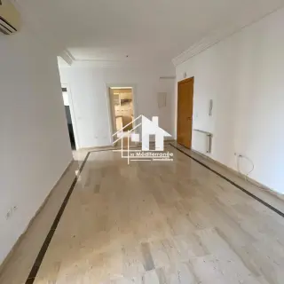 Appartement S+2 avec balcon au 2e étage d’une résidence gardée à La Manouba — photo 5