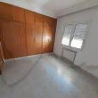 Appartement S+3 de 110 m² au 1er étage avec revêtement en marbre — photo 4