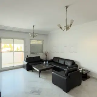 Appartement S+3 de 124 m² au 3e étage avec ascenseur, Cité Ennasr 2