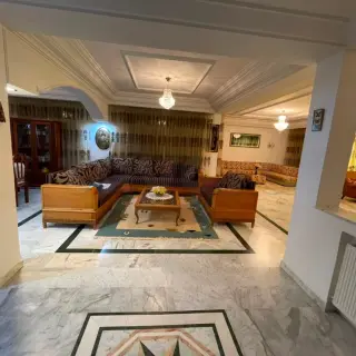 Grande villa avec deux appartements indépendants et jardin — photo 2