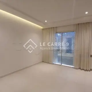 Appartement S+2 avec suite parentale, balcon et parking en sous-sol — photo 4