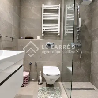 Appartement S+2 avec suite parentale, balcon et parking en sous-sol — photo 5
