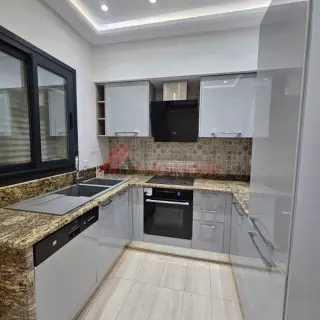 Appartement S+1 haut standing de 74 m² en zone touristique d'El Kantaoui
