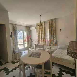 Appartement S+1 de 50 m² à la Marina d'El Kantaoui avec vue sur la fontaine — photo 2