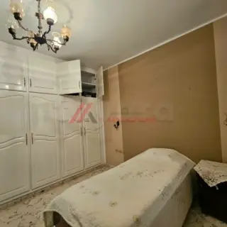 Rez-de-chaussée S+4 meublé avec grand jardin à louer à Chott Meriem