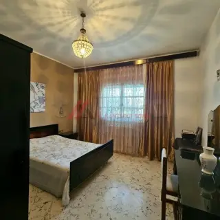 Rez-de-chaussée S+4 meublé avec grand jardin à louer à Chott Meriem — photo 3
