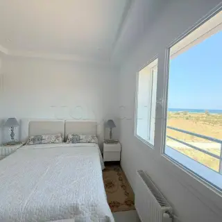 Appartement S+2 au dernier étage avec terrasse vue mer à Madfoun — photo 5
