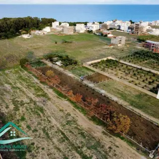 Terrain constructible de 230 m² à 400 mètres de la plage