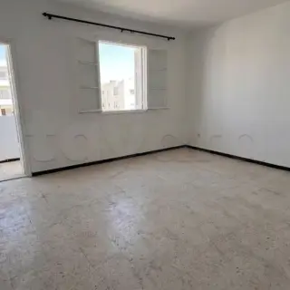 Appartement S+3 de 110 m² au 4e étage à El Mourouj