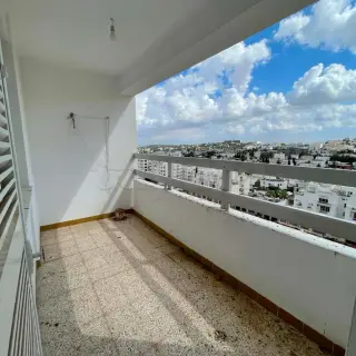 Appartement S+2 de 100 m² au 9e étage avec vue dégagée, El Menzah 6 — photo 3
