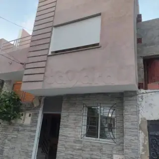 Maison de trois niveaux avec trois appartements au Kram Ouest — photo 4