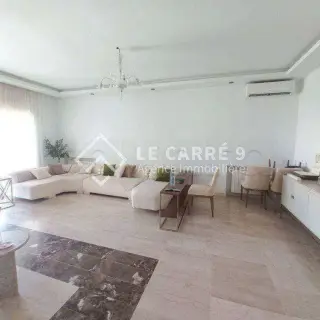Appartement S+2 de 150 m² avec terrasse et parking