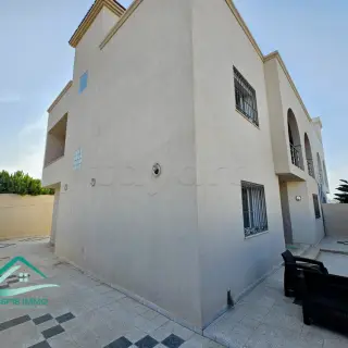 Maison de 260 m² bâtis à 120 mètres de la plage — photo 2