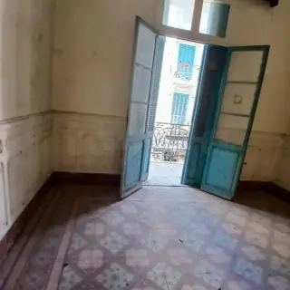 Grand appartement de 6 pièces avec titre foncier individuel, divisible en deux — photo 4