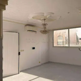 Appartement S+3 au premier étage d’une villa avec chauffage central — photo 3