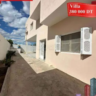 Villa récente avec trois locaux commerciaux et étage S+4 — photo 4
