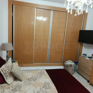 Appartement S+3 meublé au premier étage avec parking en sous-sol — photo 2