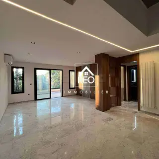 Duplex haut standing avec terrasses et vue dégagée à La Soukra