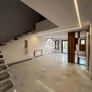 Duplex haut standing avec terrasses et vue dégagée à La Soukra — photo 2