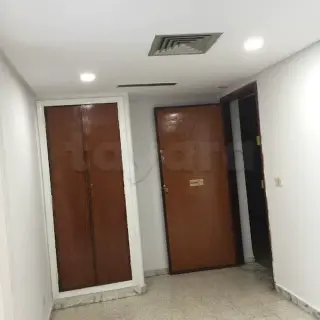 Bureau moderne de 82 m² au 1er étage, climatisation centrale, centre-ville de Tunis — photo 2