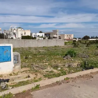 Terrain de 482 m² avec titre individuel et façade de 26 m à Sidi Thabet — photo 2