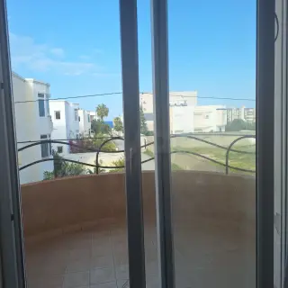 Appartement S+2 avec parking en sous-sol à Chott Meriem — photo 3