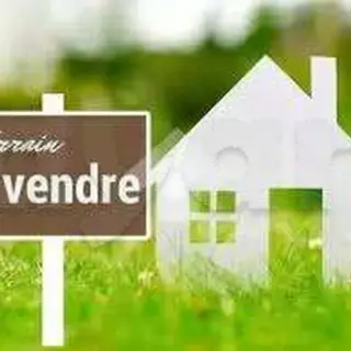 Terrain titré de 800 m² côté mer à Chott Meriem