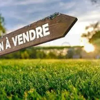 Terrain titré de 2300 m² sur route goudronnée à Kalaa Kebira
