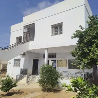 Villa à deux étages indépendants avec garage, puits et alarme — photo 4