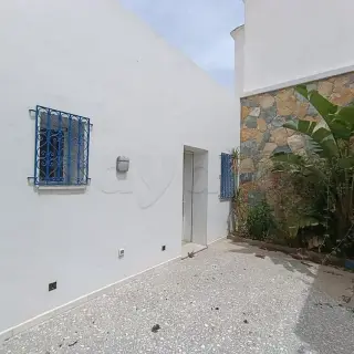 Maison de style arabe rénovée en 2023 à El Haouaria — photo 4