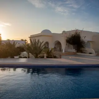 Propriété pieds dans l'eau avec deux villas et piscine à Kerkennah — photo 2
