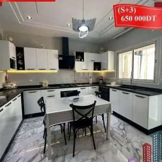 Appartement S+3 lumineux au dernier étage à Sahloul — photo 4