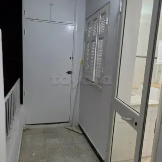 Appartement S+2 de 75 m² au 3e étage avec chauffage central, Cité Olympique — photo 5