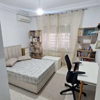 Appartement S+3 de 168 m² au sixième étage à El Aouina — photo 2