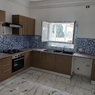 Immeuble neuf R+2 de trois appartements à Chatt Mariem, près de la plage — photo 4