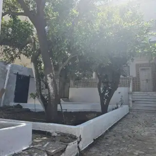 Villa en duplex à rénover sur un terrain de 603 m² à Montfleury