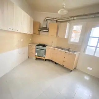 Appartement S+2 au premier étage en résidence sécurisée à Boumhel