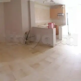 Appartement S+1 au 5e étage avec vue panoramique et balcon, Borj Louzir — photo 2