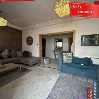 Appartement S+3 de 150 m² à Khezama Est avec parking et ascenseur — photo 2