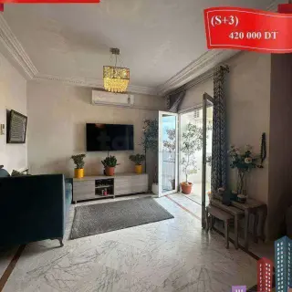 Appartement S+3 de 150 m² à Khezama Est avec parking et ascenseur — photo 3