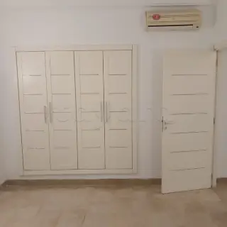 Appartement S+1 de 57 m² en rez-de-chaussée avec entrée indépendante, Ennasr 2 — photo 4