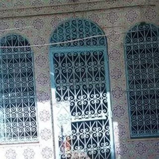 Maison de trois chambres avec jardin et garage à Diwan Zit, Cité Ezzouhour