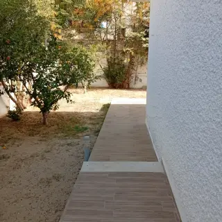 Villa en bon état avec jardin, terrasse, quatre chambres et garage — photo 5