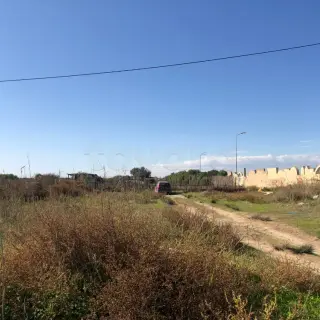 Terrain de 250 m² à 50 m de la plage, proche du port — photo 3