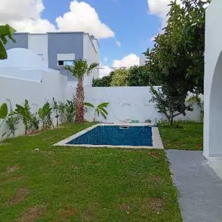 Villa avec piscine et jardin proche du théâtre — photo 2
